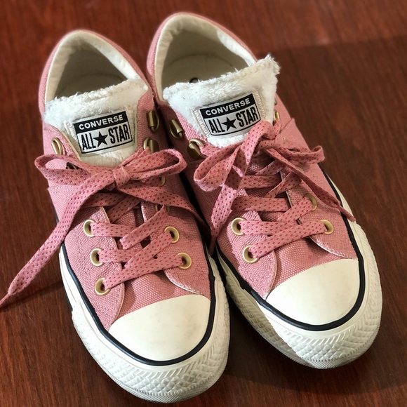 Barbie Pink Converse Low Tops Woman’s size US 7 - Picture 1 of 10